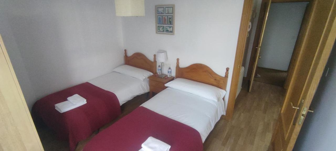 El Cruce 1 Y 2 Apartment Villafranca Del Bierzo Luaran gambar